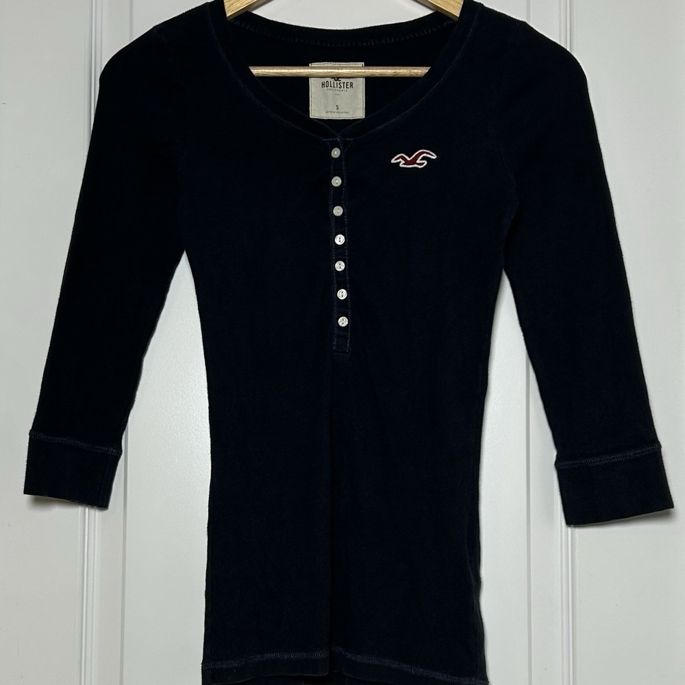 Hollister Vintage Y2K 2000s Navy Ribbed 3/4 Sleeve Henley Top Bella Swan Style